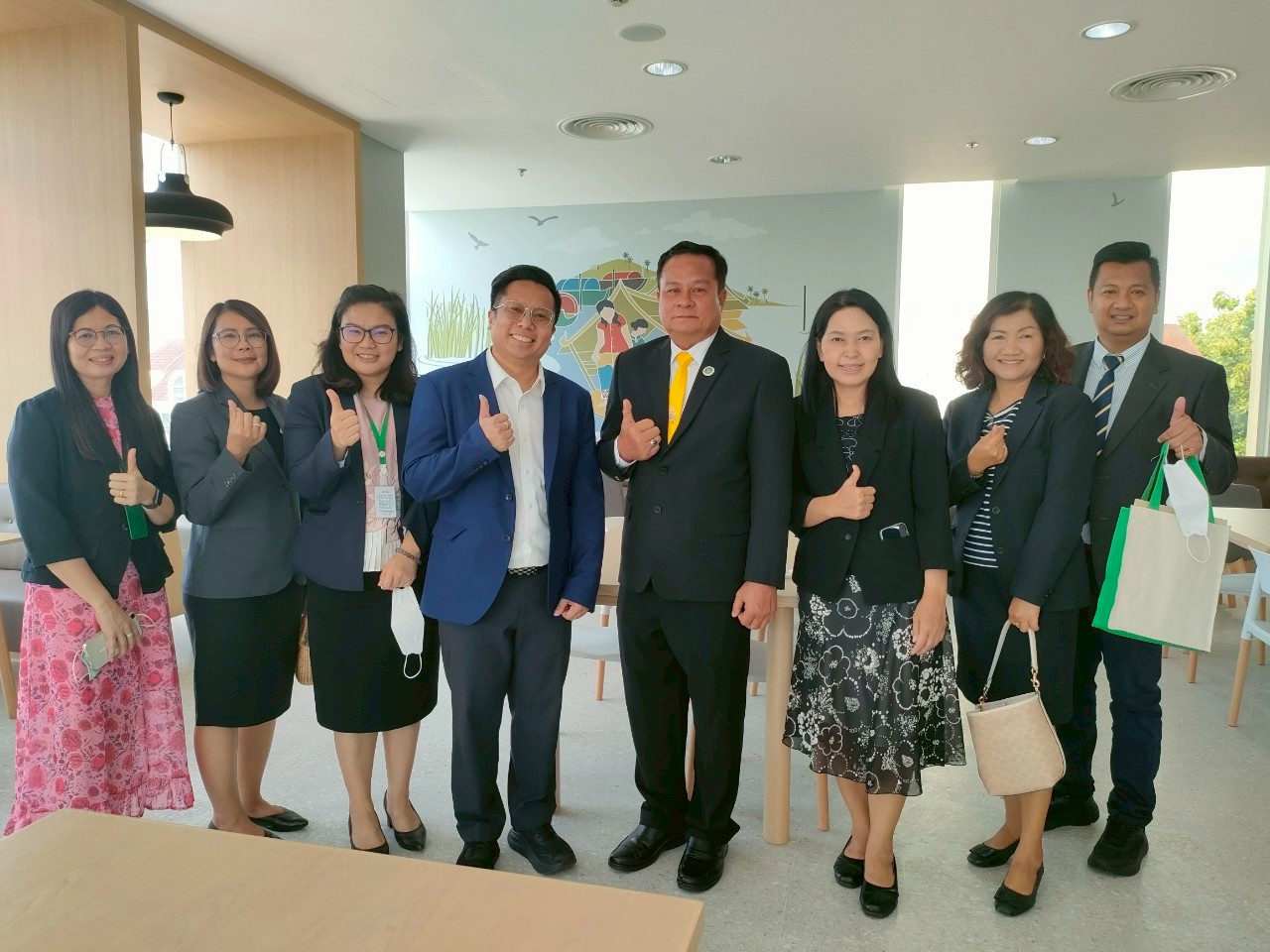 You are currently viewing คณะผู้บริหารจากสถาบันการเรียนรู้เพื่อปวงชน เยี่ยมชมอาคารห้องสมุดและศูนย์การเรียนรู้ มสธ.